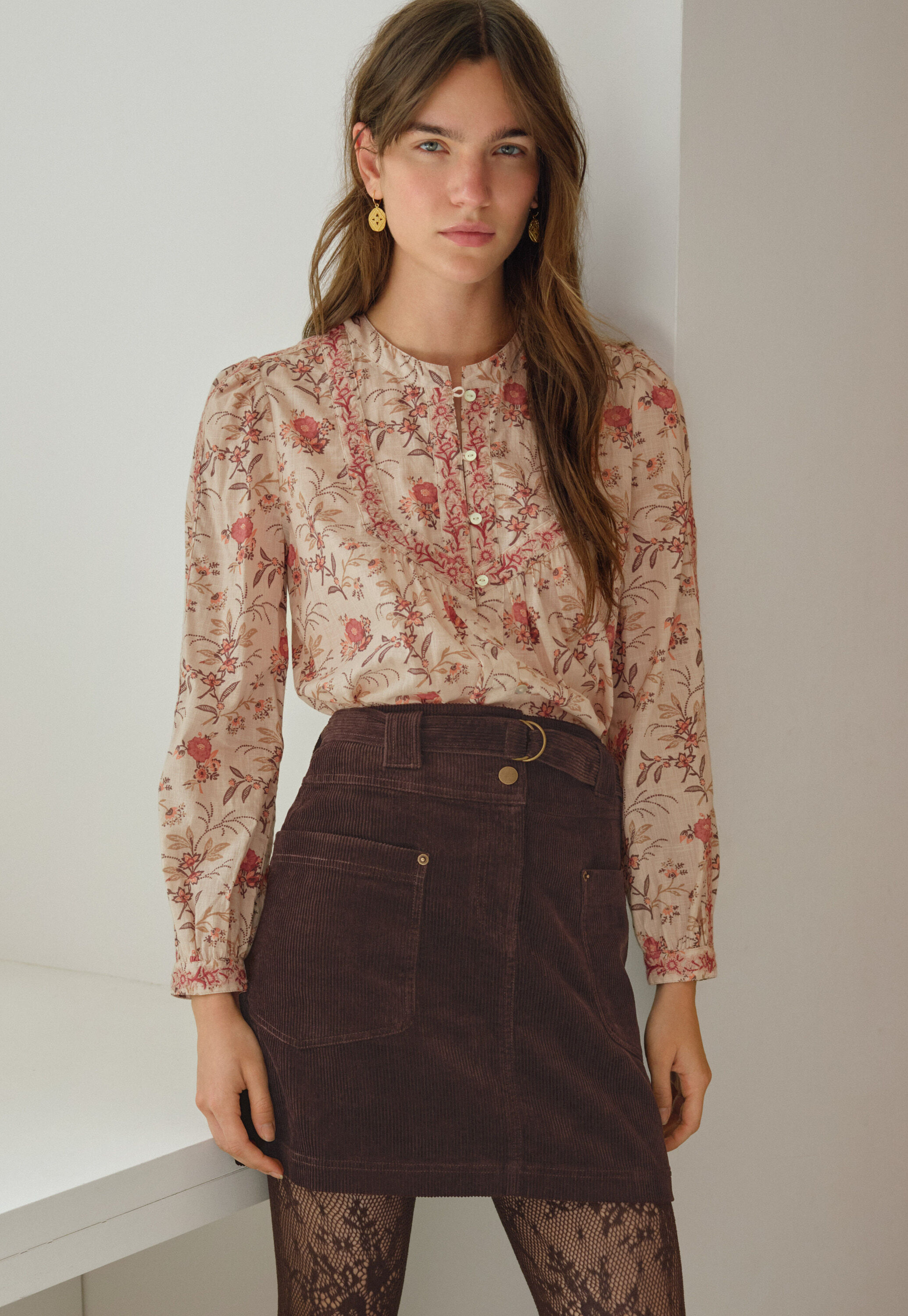 Bestickte Bluse mit Print