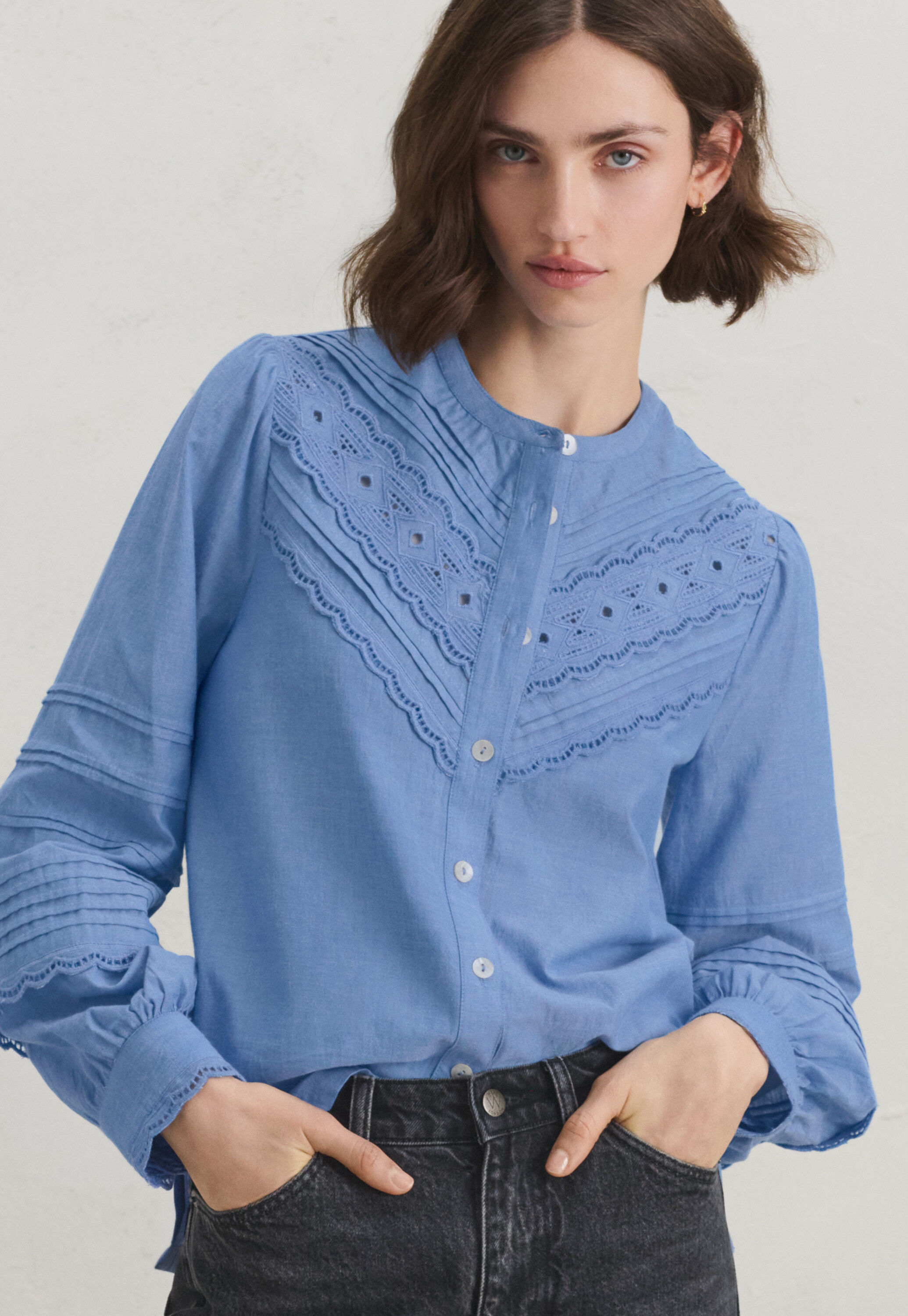 Bluse mit Biesen