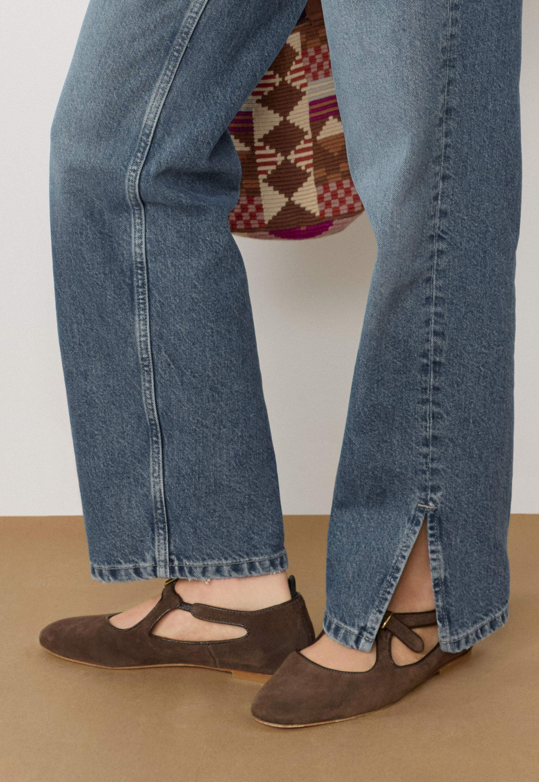 Jeans mit geschlitztem Saum, Marineblau, large