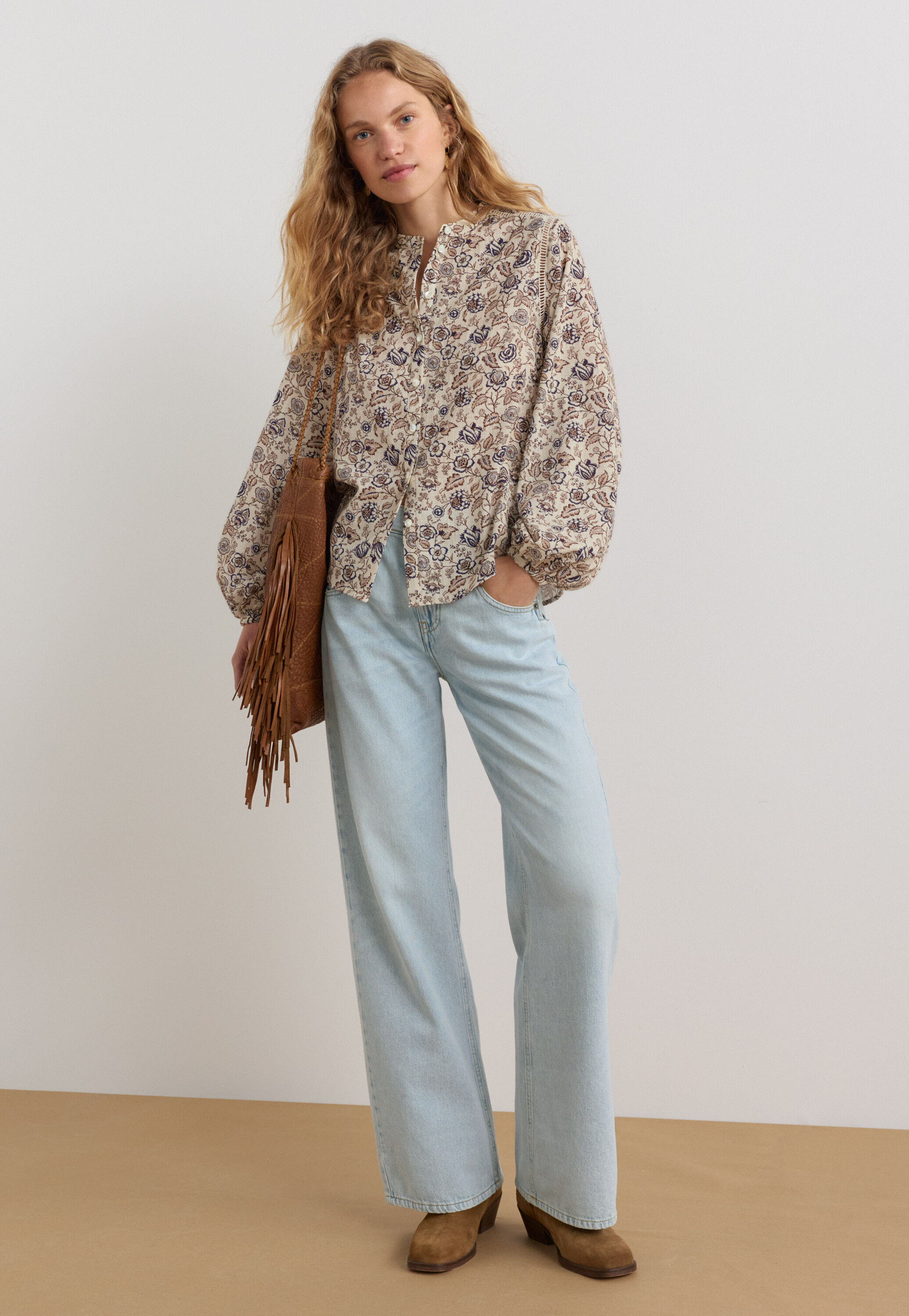 Jeans mit geradem Bein, Blasse Waschung, large