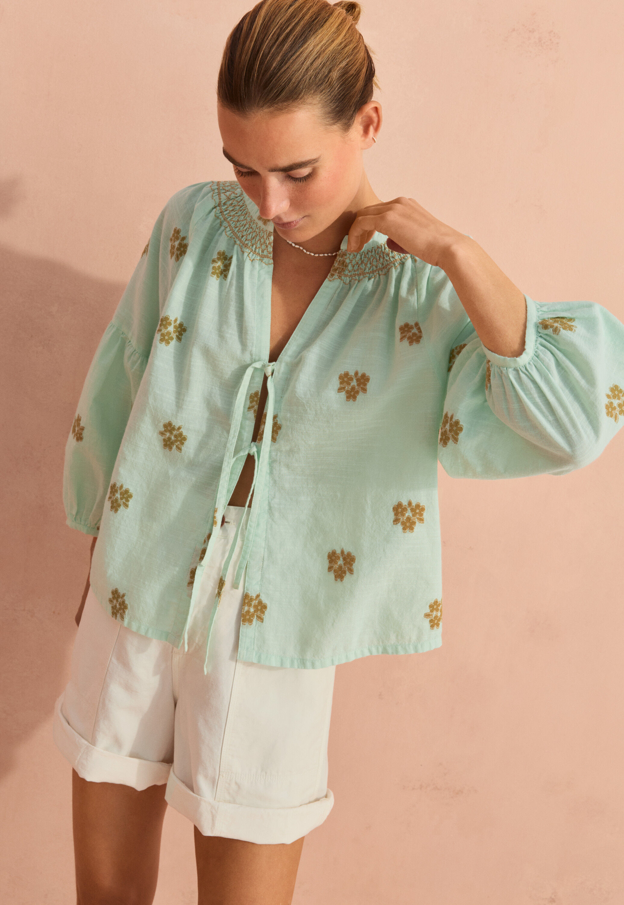 Bluse mit Biesen