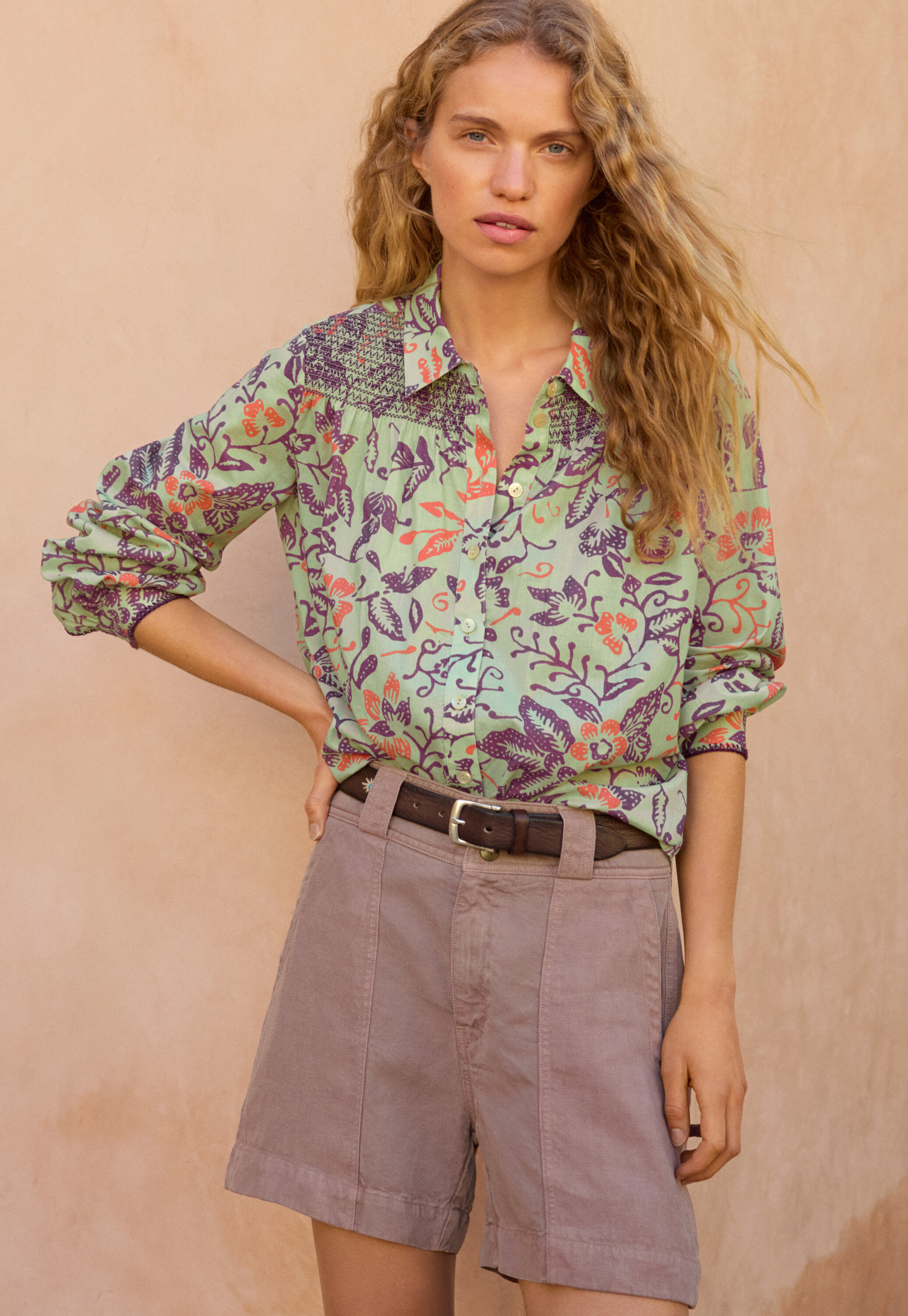 Bluse mit Biesen